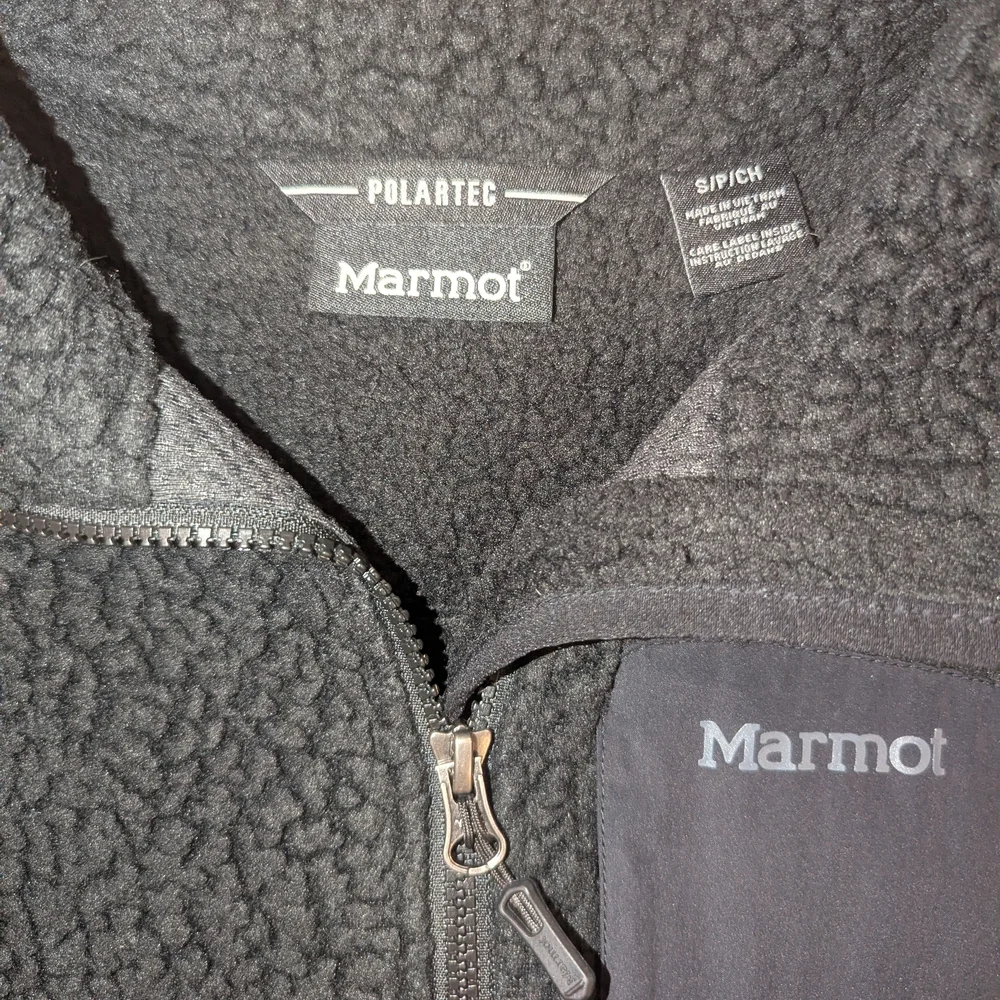 Women's Marmot Wiley Polartec Black Fleece Jacket - Picture 2 of 5